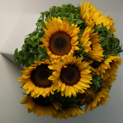 Μπουκέτο με ήλιους και βασιλικό